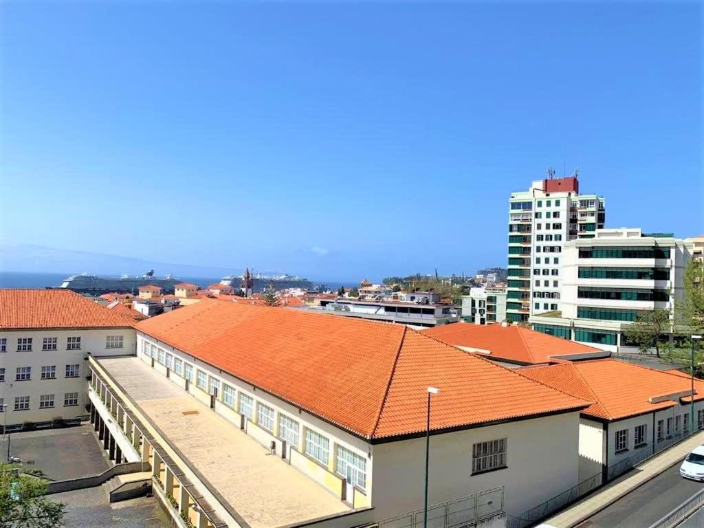 Madeira, 3 Bedroom Apartment With Ocean Views In Funchal Exterior photo